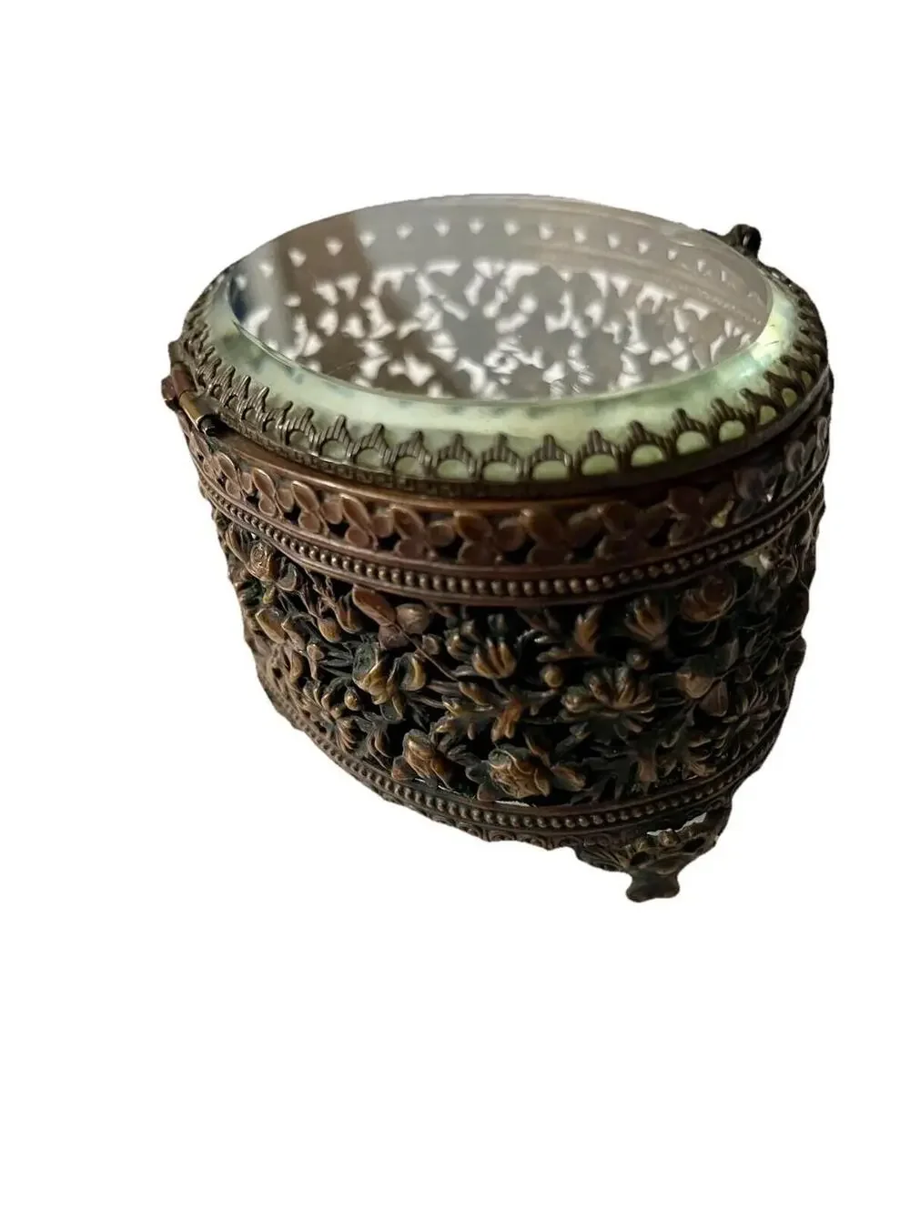 Vintage 1950s Hollywood Regency Ormolu Jewelry Box Trinket Box, Metal Filigree - Picture 8 of 9